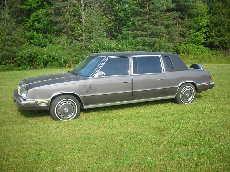 Illustration for article titled Would You Consider $3,750 For This 1984 Chrysler Executive Sedan To Be A Stretch?